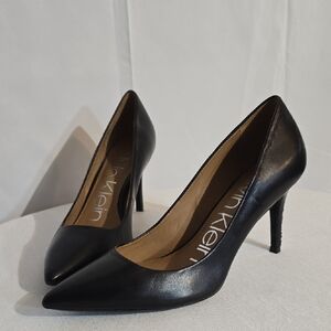 Calvin Klein Black Leather Heels. 7 Womens. 3 Inch Heel.